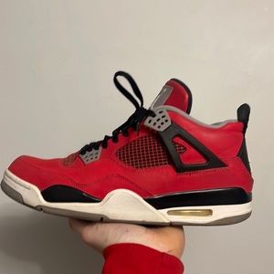 Jordan 4 Toro Bravos